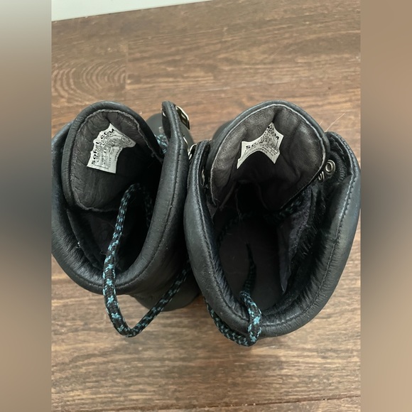 Joan of Artic Sorel Wedges - Black with Blue Laces, Winter Boots, Wedge - Picture 10 of 11